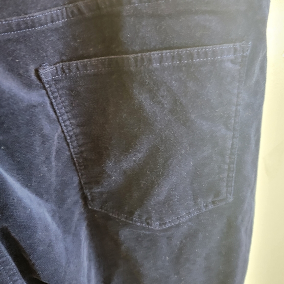 Talbot Woman Curvy Straight Leg Velvet Jeans - Picture 7 of 8